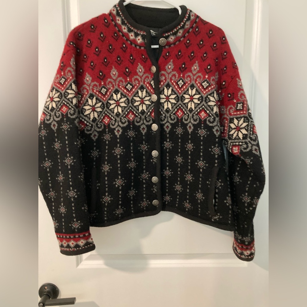 Islandic Design Sweater Jacket
